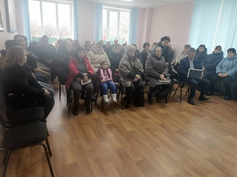 Отчетное собрание по вопросам деятельности Администрации Конышевского района и Администрации Наумовского сельсовета. Отчетное собрание по вопросам деятельности Администрации Конышевского района и Администрации Наумовского сельсовета.